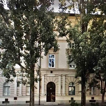 Pedal Apartman Szeged City Exterior foto